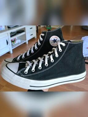 Unisex Sz 12 Men's/14 Women's CONVERSE CTAS HI Black Casual Shoes